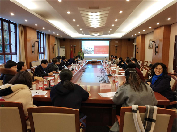 我校在中紡經(jīng)貿(mào)專指委年會作《高職智庫的黎大思考》主題發(fā)言，探討經(jīng)貿(mào)咨詢新路徑